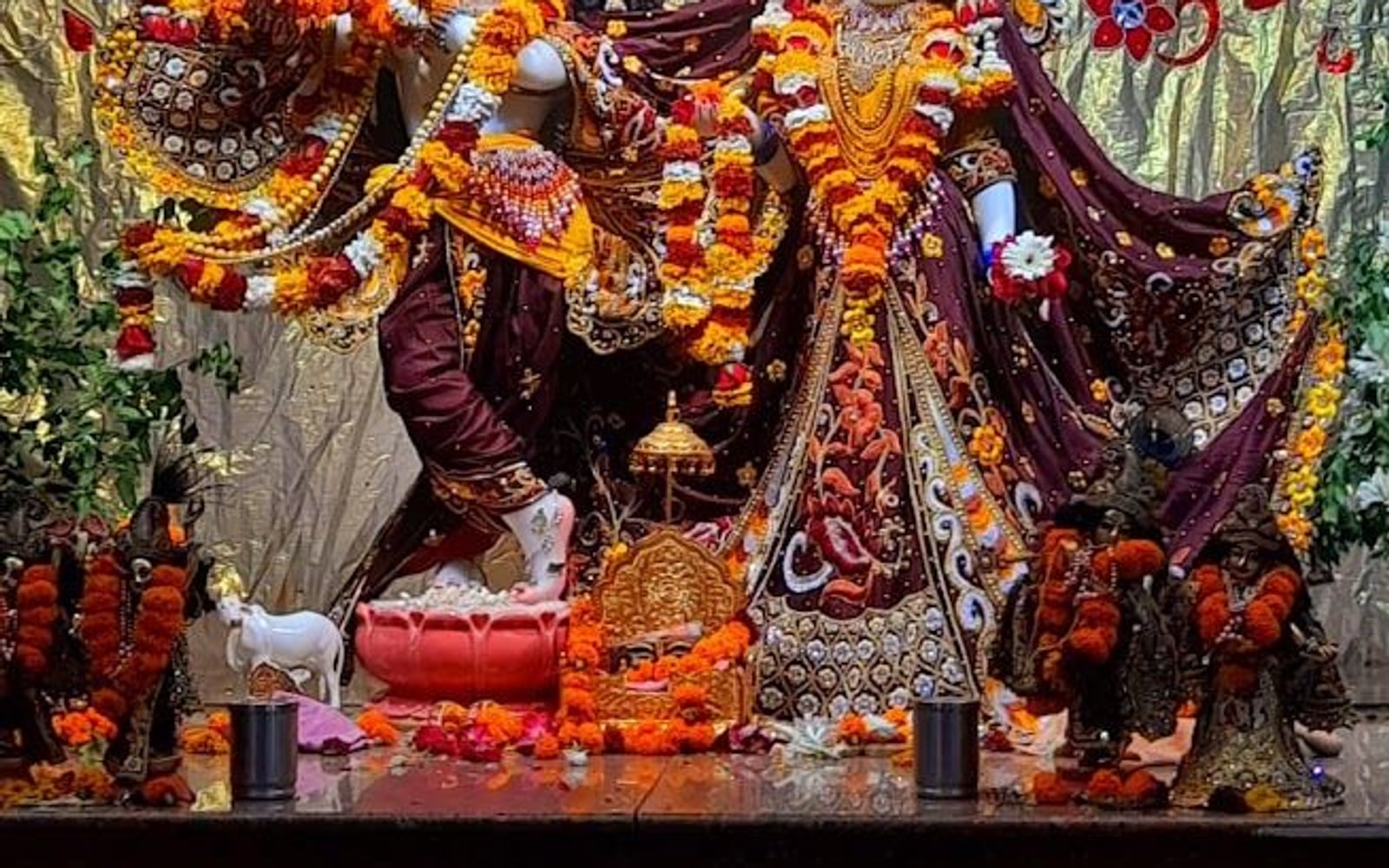 ISKCON Temple Lucknow, Sushant Golf City, Sector F, Ansal API, near Amar Shaheed Path and Jaipuria School, Lucknow, Uttar Pradesh