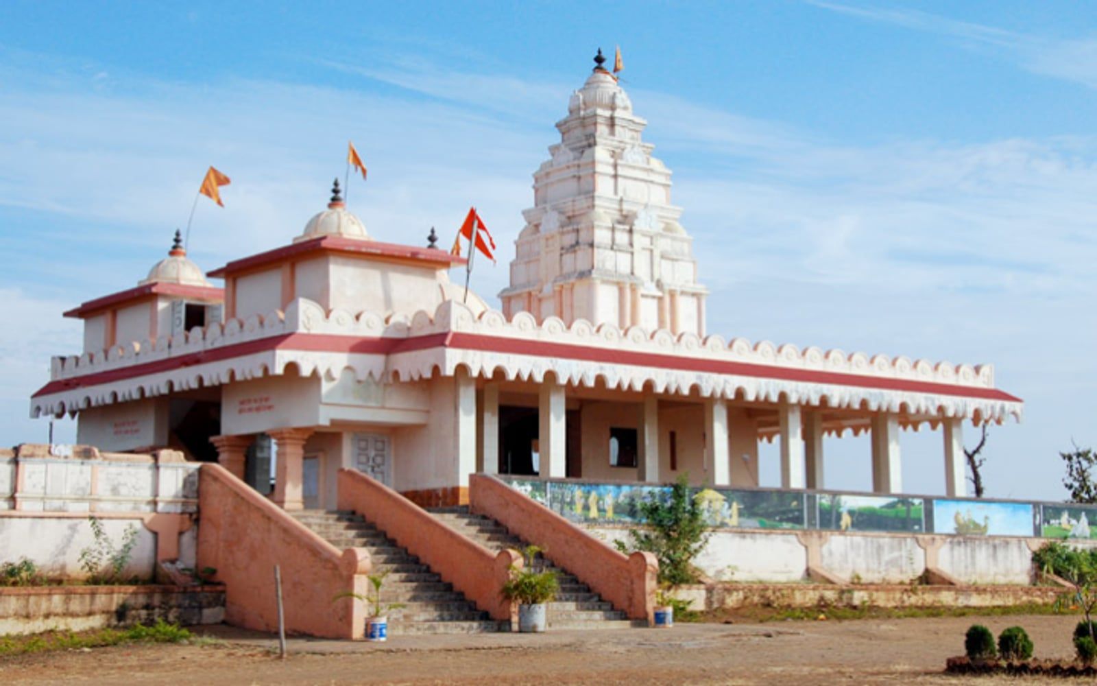 Shabari Dham (Shabari Mata Temple), Chamak Dungar (Chamak hill), near Mokhamal village, Subir, Dang, Gujarat