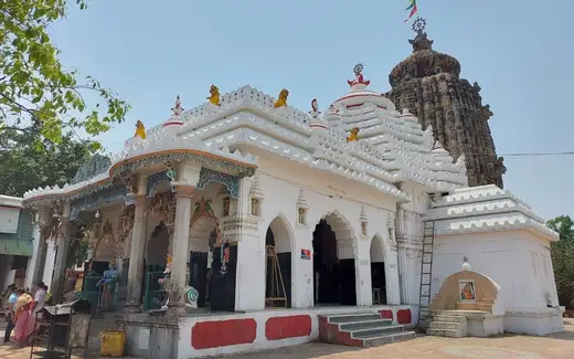 Sakshi Gopal Temple, Near Sakhigopal Railway Station, Sakhigopal, Puri, Odisha
