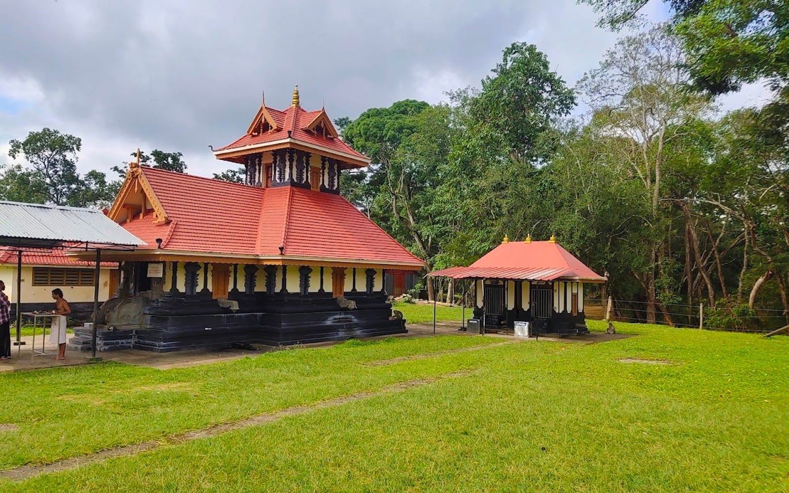 Seetha Lava Kusha Temple, Near Pulpally Police Station & Bus Stand (Pulpally-Seethamount-Kollavally Road), Pulpally, Wayanad, Kerala