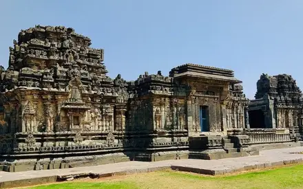 Kasivisvesvara Temple Lakkundi, Southern part of Lakkundi village, Lakkundi, Gadag, Karnataka