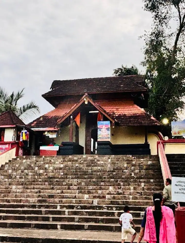 Kaviyoor Hanuman Temple (Mahadeva Temple)