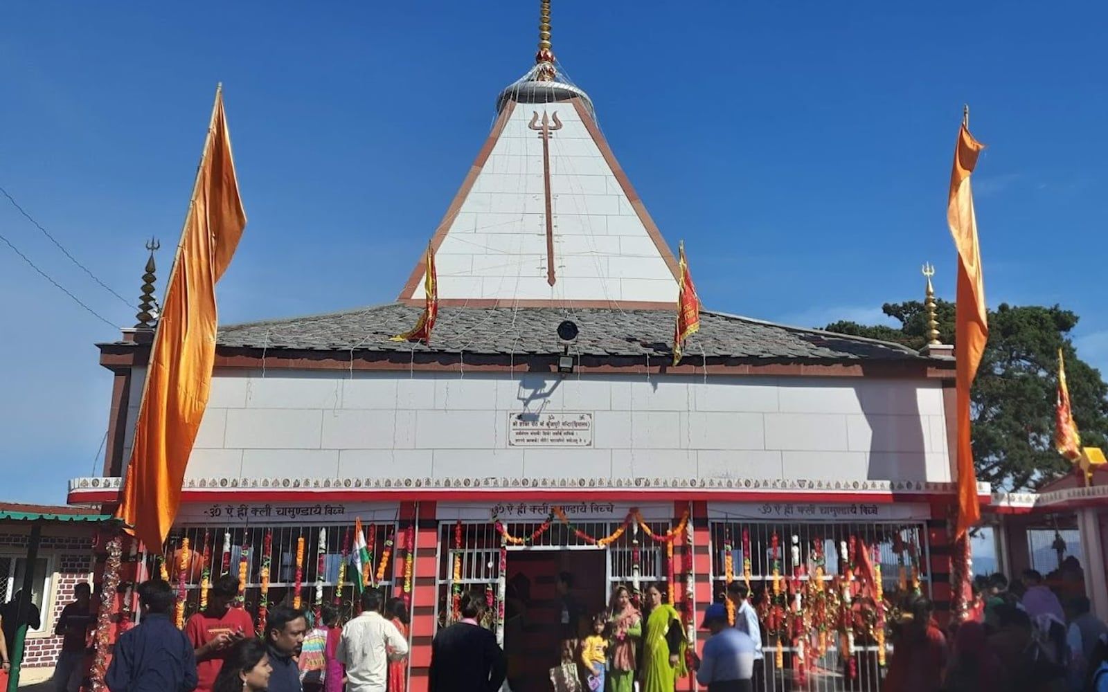Kunjapuri Devi Temple, Adali / Hindolakhal Road, Kunjapuri Hill, Narendra Nagar, Tehri Garhwal, Uttarakhand