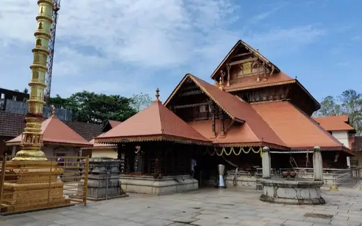 Puttur Mahalingeshwara Temple, Near main town area, close to private bus stand, Puttur, Dakshina Kannada, Karnataka