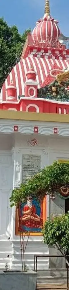 Aliganj Hanuman Temple