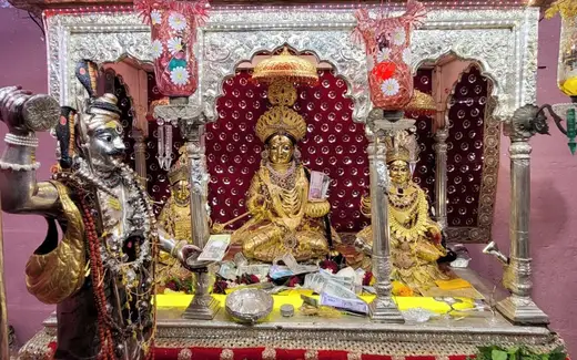 Annapurna Temple, Vishwanath Gali, Visheshwarganj, near Dashashwamedh Road, Varanasi, Uttar Pradesh