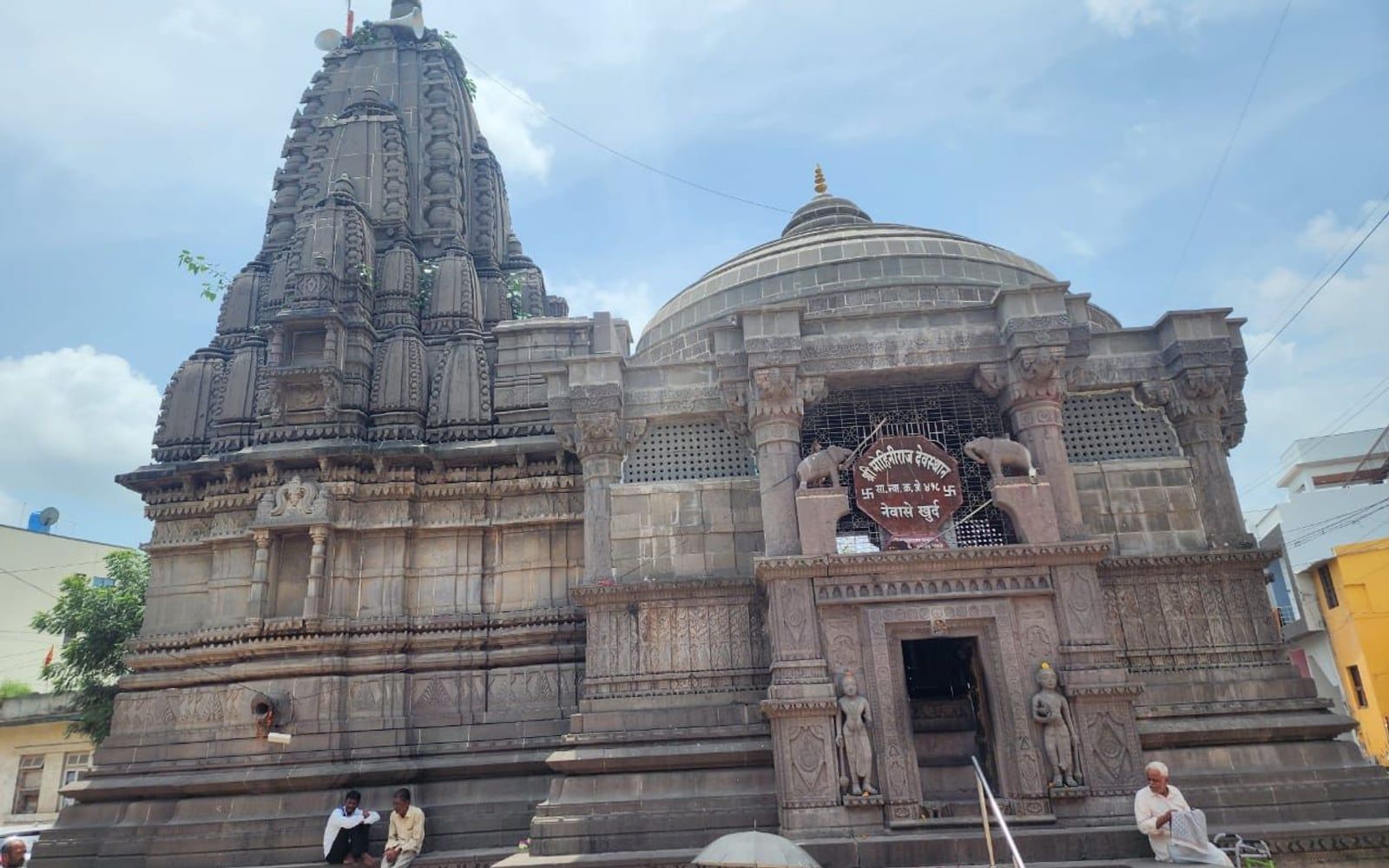Mohiniraj Temple Nevasa, Old Court Lane Road, near Dnyaneshwar Mandir Road, Nevasa Wadar Samaj Society, Nevasa, Ahilyanagar (Ahmednagar), Maharashtra