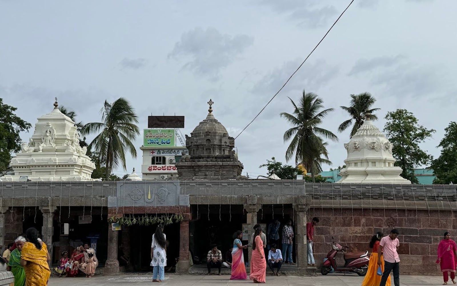 Sri Bhavanarayana Swamy Temple Bapatla, Satyannarayana Puram (13th Ward), Bapatla, Andhra Pradesh