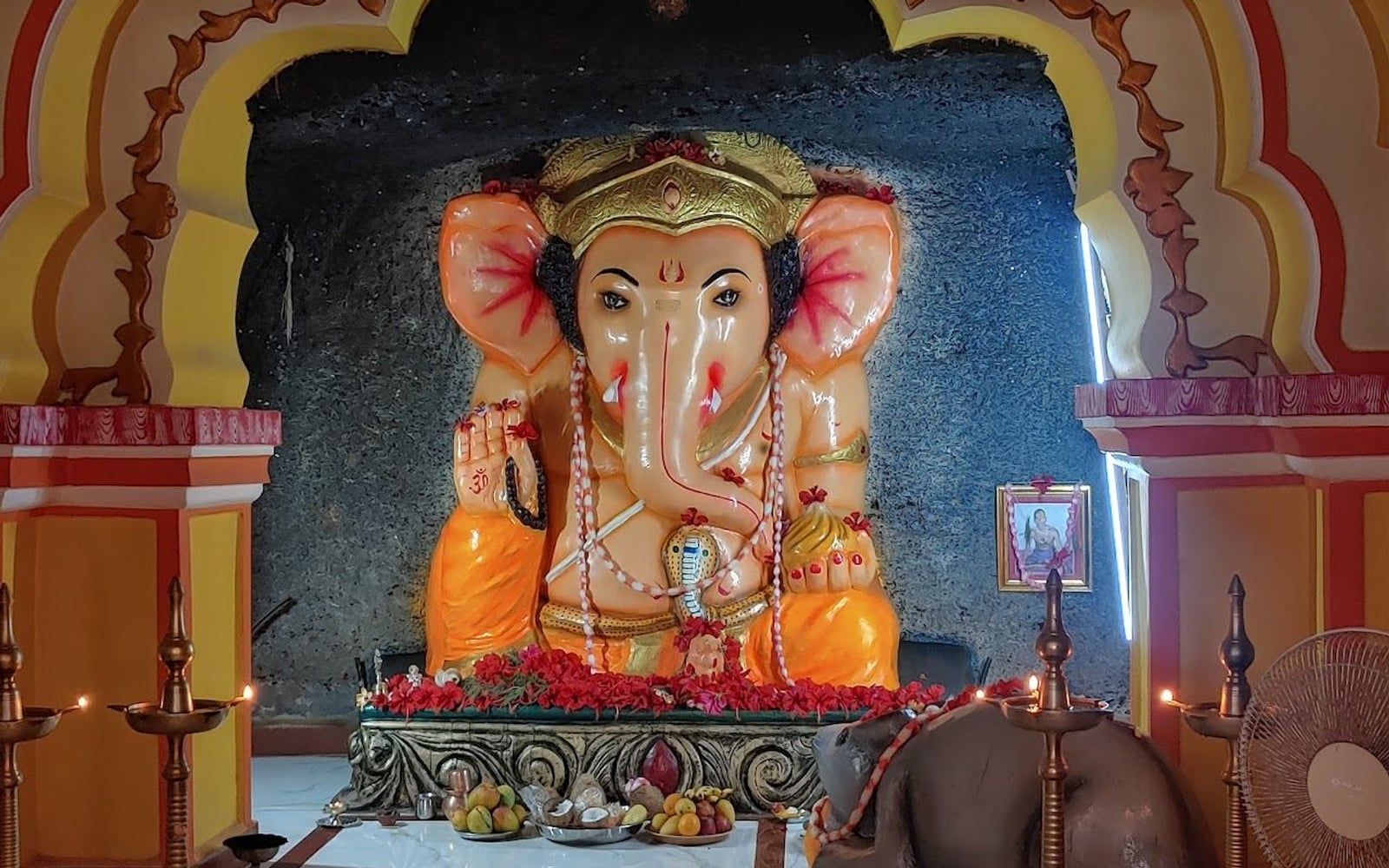 Dwibhuja Ganpati Temple Redi, Kanyale / Bajar Wadi / Redi Varachiker, Redi, Sindhudurg, Maharashtra