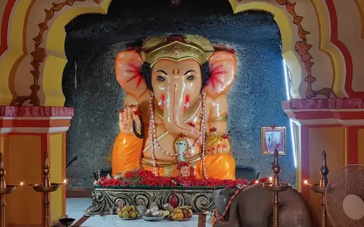 Dwibhuja Ganpati Temple Redi, Kanyale / Bajar Wadi / Redi Varachiker, Redi, Sindhudurg, Maharashtra
