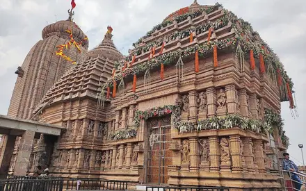 Tara Tarini Temple (Shakti Peeth), Kumari (Purnagiri) hills, Raipur village, on the banks of Rushikulya River, Near Purushottampur, Ganjam, Odisha