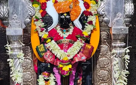 Barshi Bhagwant Temple, Mangalwar Peth / Mangire Mala (near Bhagwant Maidan), Barshi, Solapur, Maharashtra