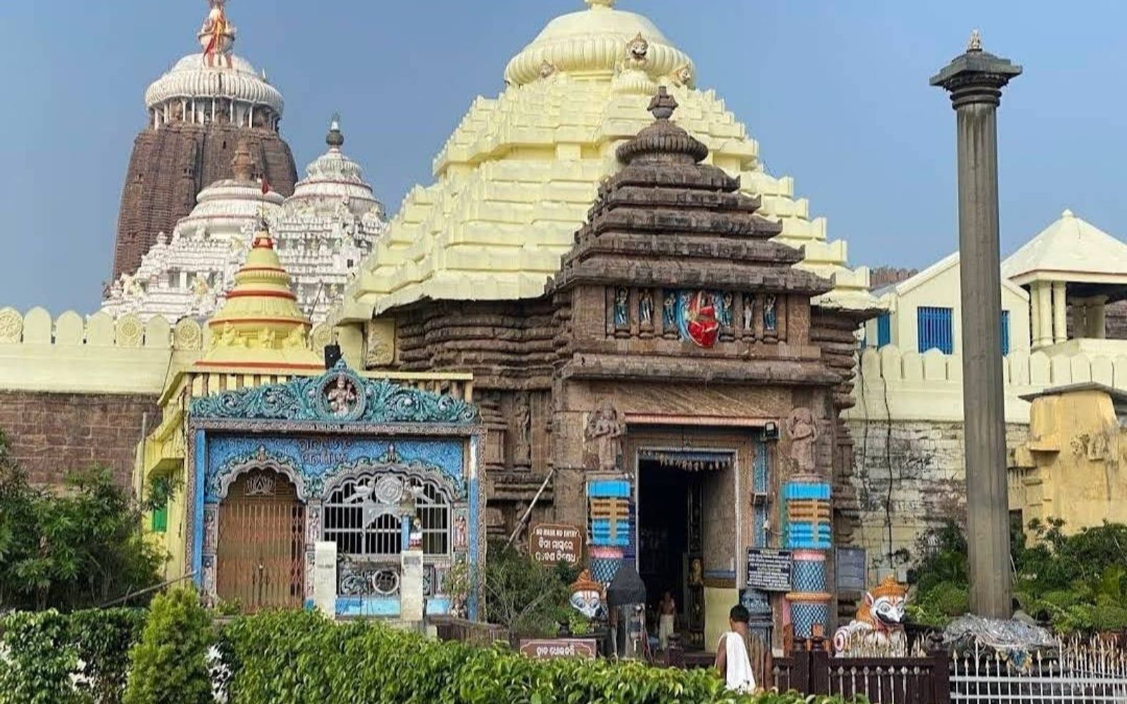 Jagannath Temple Puri, Grand Road (Badadanda), near Singhadwara, Puri, Odisha