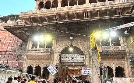 Banke Bihari Temple, Banke Bihari Colony / Vrindavan Bazaar, Vrindavan, Mathura, Uttar Pradesh