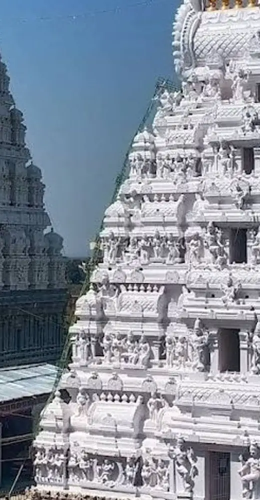 Sri Kalahasteeswara Temple, Central area near Swarnamukhi River, foothills of Seshachalam Hills, Srikalahasti, Tirupati, Andhra Pradesh