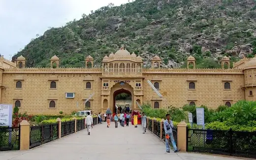 Sundi Mata Temple Neemuch, Village Bhadwa (Bhadwamata), Neemuch-Manasa Road, Neemuch, Madhya Pradesh