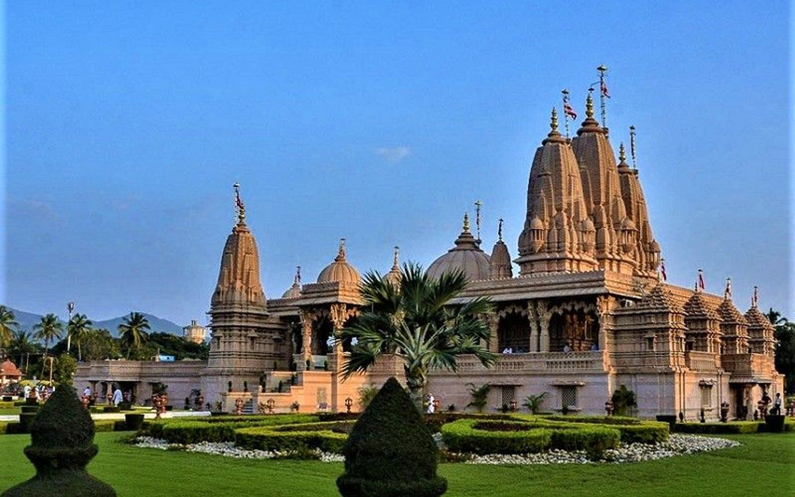 Swaminarayan Temple Junagadh, Jawahar Road (near Jawahar Chauk / Mullawada / Shreenath Nagar), Junagadh, Gujarat