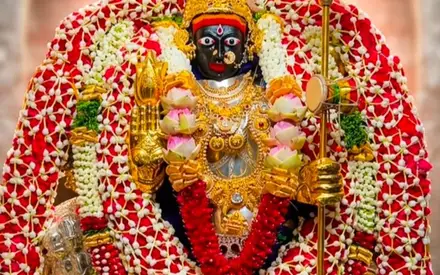Simhavahini Mahankali Temple Lal Darwaza, Lal Darwaza / Shah Ali Banda, Hyderabad, Telangana
