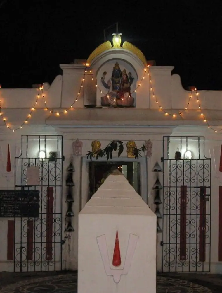 Pallikaranai Lakshmi Narasimhar Temple