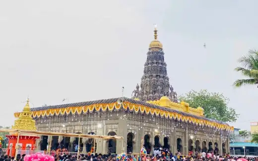 Sharana Basaveshwara Temple, Brhampur (Berhampur), S.B. Temple Road / Raghavendra Colony, Kalaburagi, Karnataka