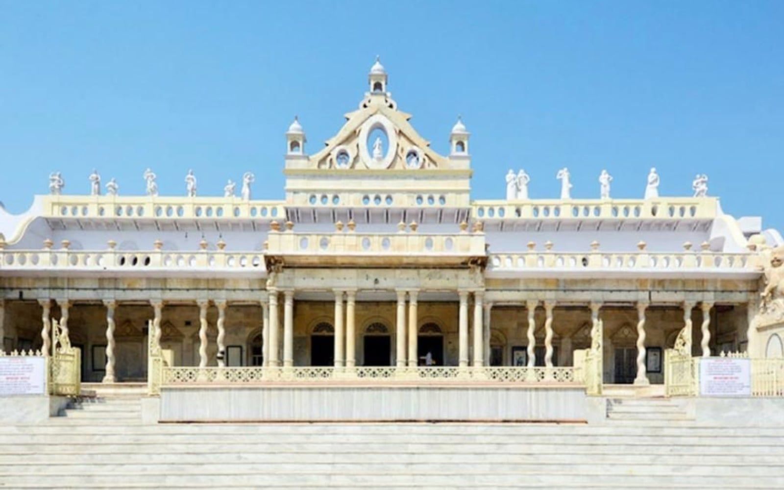 Shahji Temple, Gotam Nagar / near Loi Bazaar, Vrindavan, Mathura, Uttar Pradesh